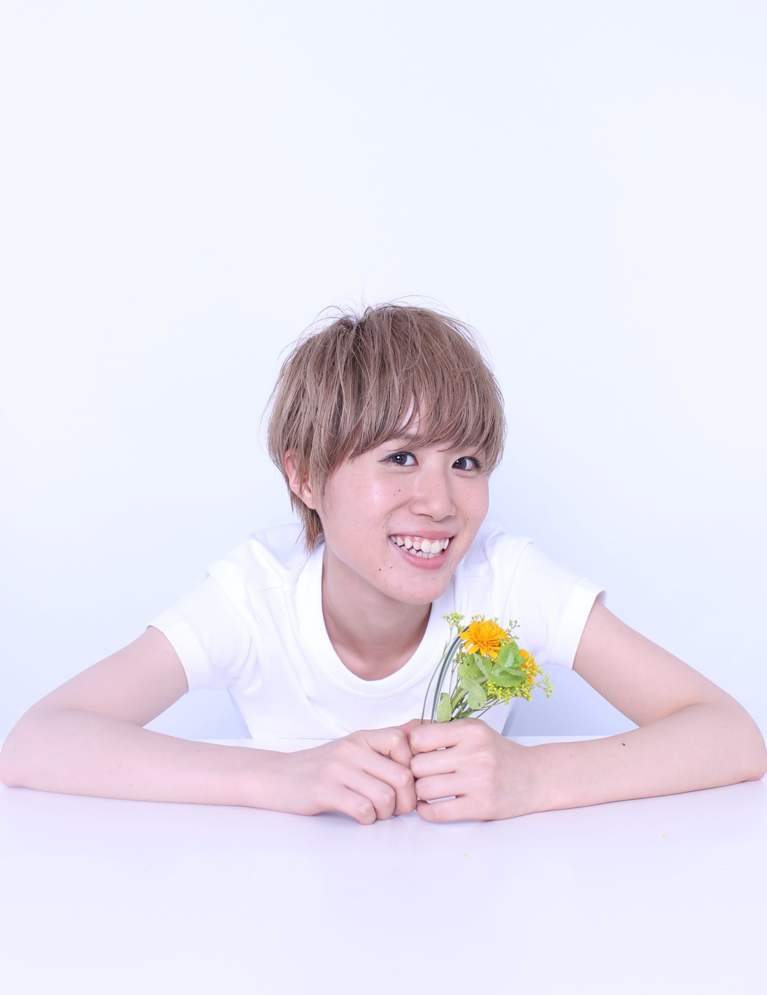 ハイトーンマッシュショート